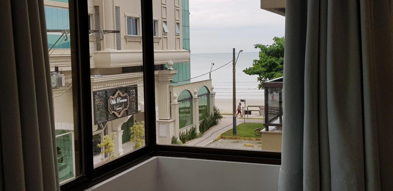 Apto Em Predio Frente Ao Mar, Meia Praia Itapema, Linda Vista, 3 Dormitorios ภายนอก รูปภาพ